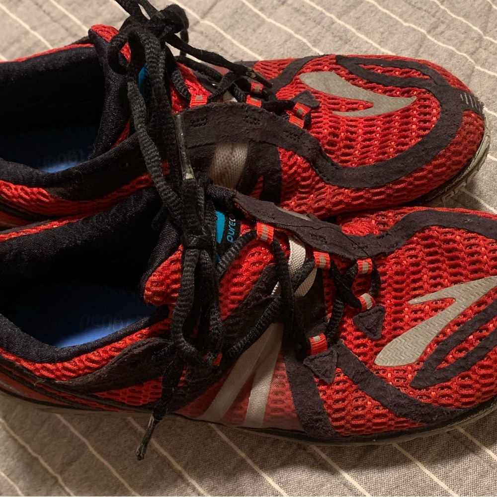 Brooks Cascadia running shoes men's breathable size 8.5